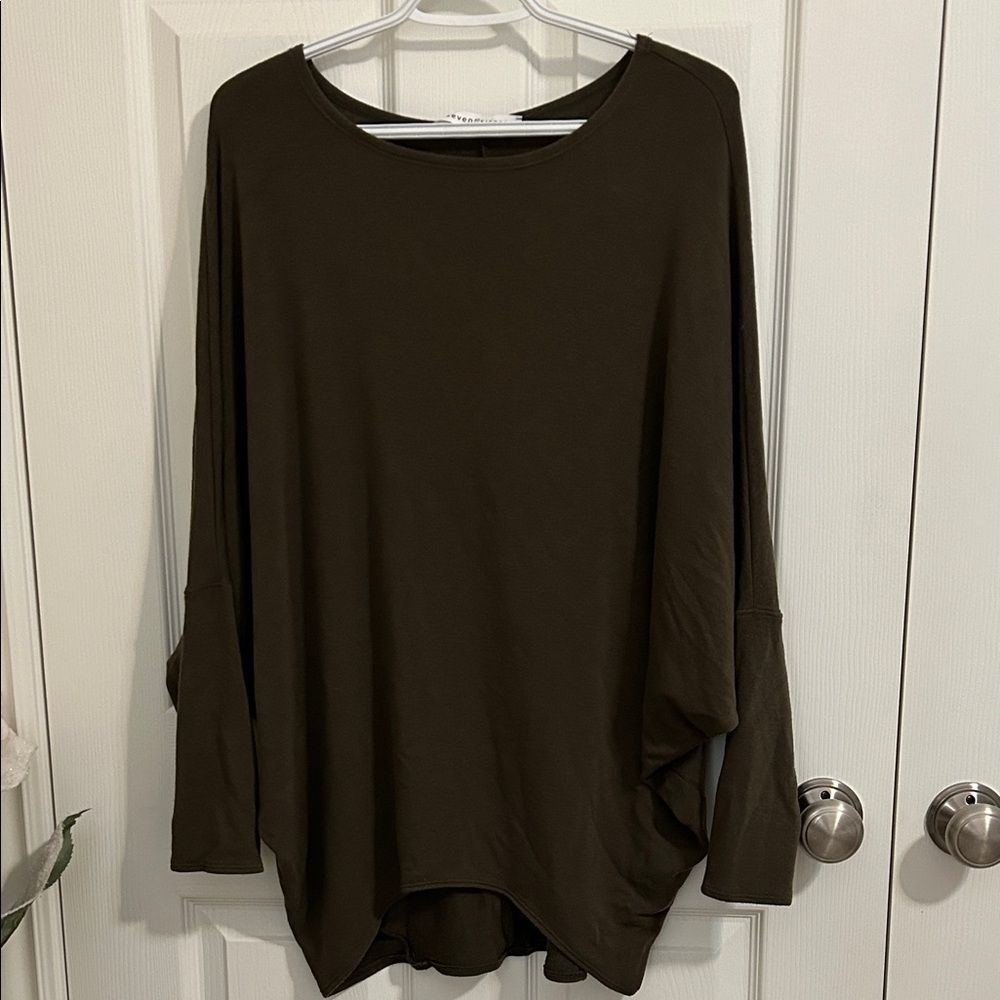 Seven sisters green bat wing sweater